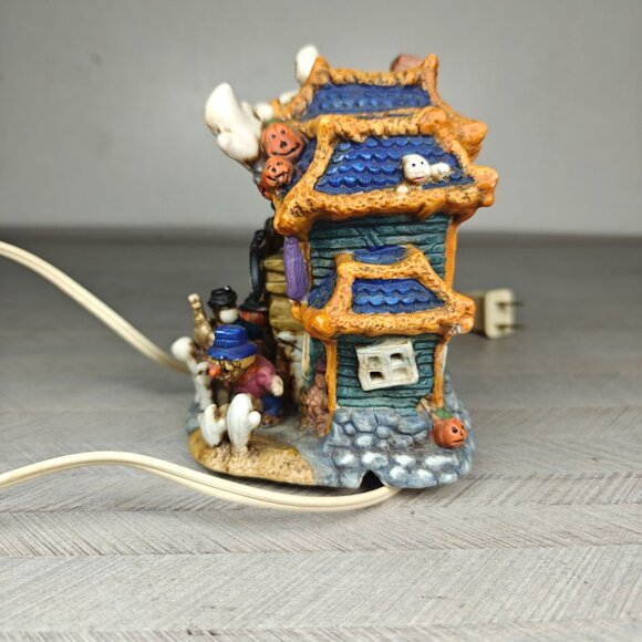 Vintage Haunted Cinema Halloween Spooky Ceramic Light Up House - Picture 5 of 8